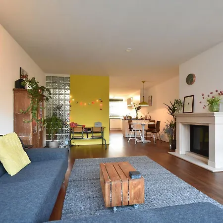 Aan Het Plantsoen Semesterbostad *